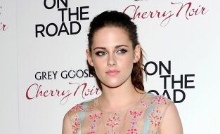 Kristen Stewart opnieuw in doorschijnende outfit