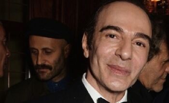 Galliano verkiest London boven Parijs