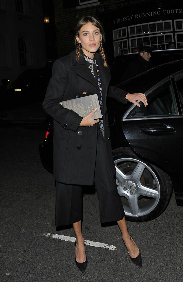 OOTD: Alexa Chung in culottes