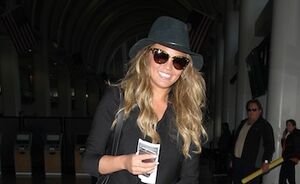 OOTD: Chrissy Teigen in all black