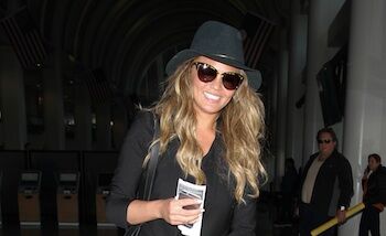 OOTD: Chrissy Teigen in all black