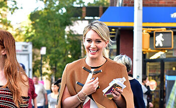 OOTD: Hilary Duff prachtig in suède