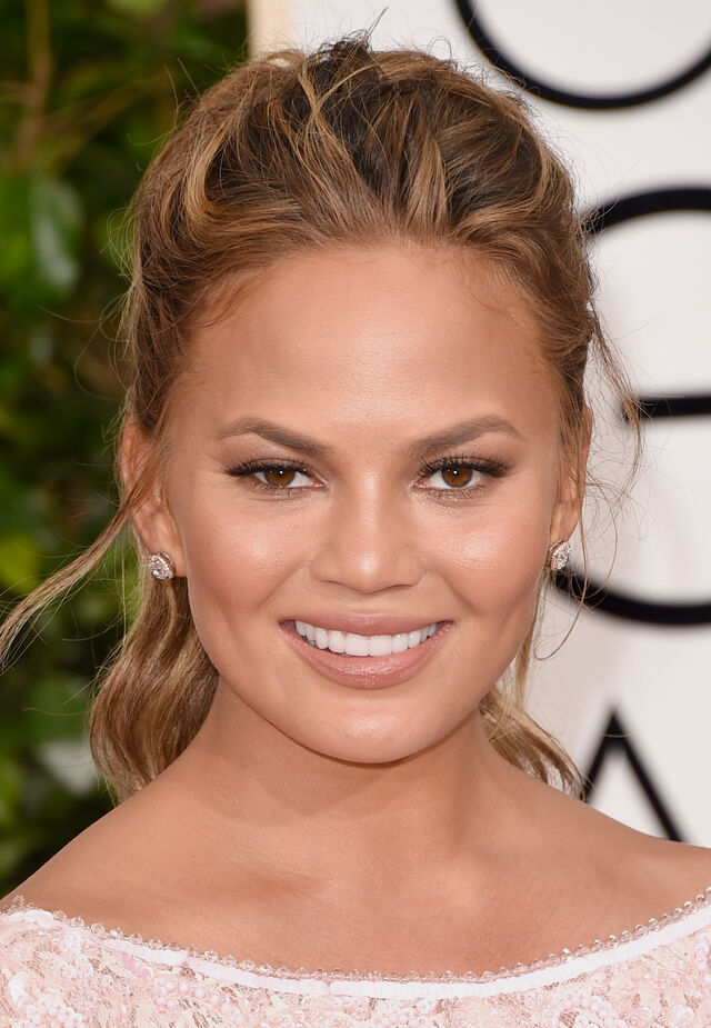 Golden Globes: de beste beauty looks- Chrissy Teigen