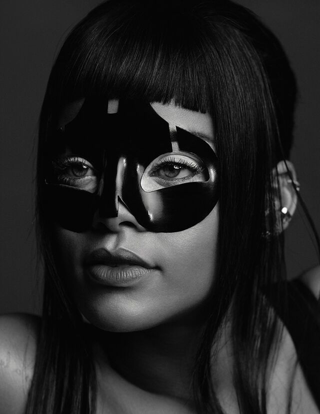 Rihanna en AnOther Magazine brengen ode aan McQueen