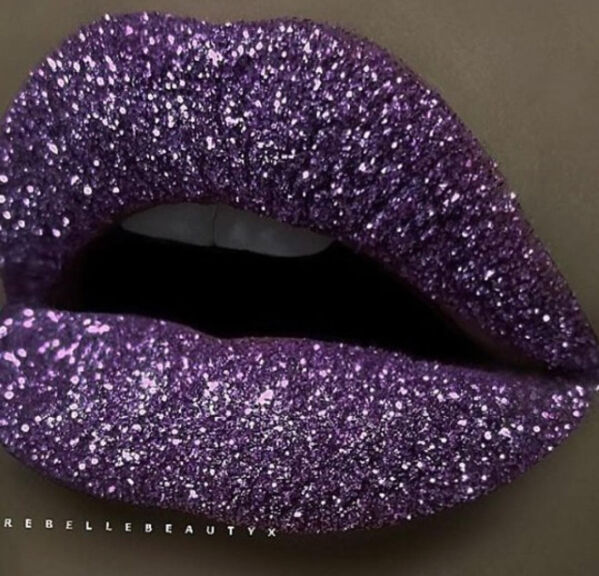 Beauty trend: glitters