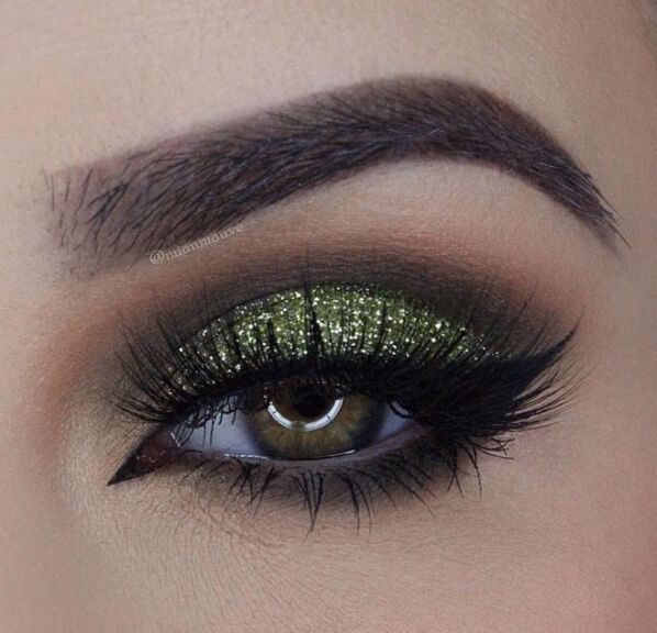 Beauty trend: glitters