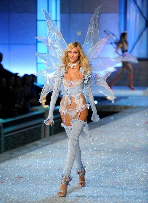 Victoria's Secret fashion show 2011