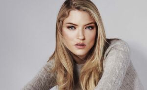 Martha Hunt poseert verleidelijk voor Amerikaanse Marie Claire