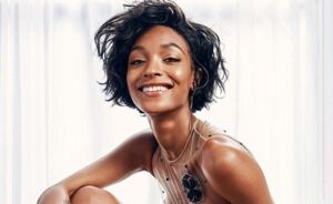 Victoria’s Secret model Jourdan Dunn rockt Dior couture en leren veterlaarzen voor Glamour