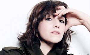 Charlotte Gainsbourg is de ultieme Parisienne voor NARS make-up