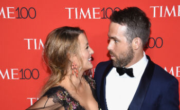 BURN! Blake Lively neemt hubby Ryan Reynolds in de zeik