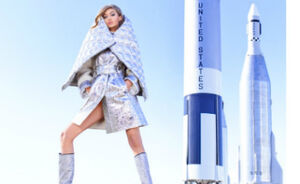 Gigi Hadid is een spacey chick voor Harper's Bazaar