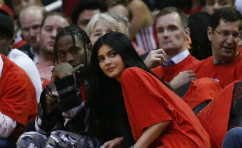 Kylie Jenner en Travis Scott hebben nú al matching tattoos