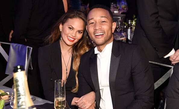 Jouw gezellige vakantiefoto’s vallen in het niet bij die van Chrissy Teigen