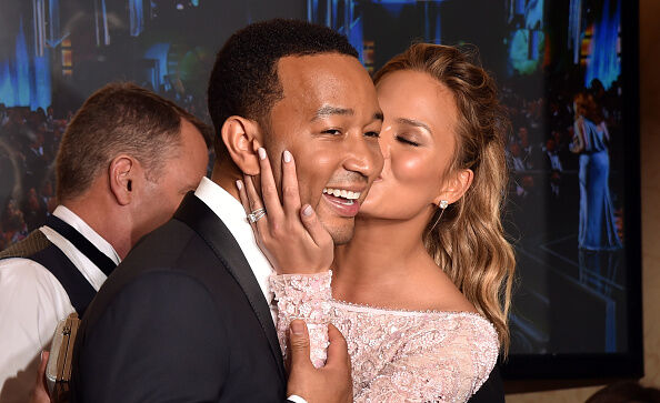 John Legend probeerde het uit te maken met Chrissy Teigen 