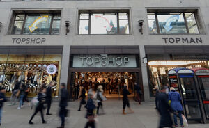 Topshop gaat gender neutral paskamers invoeren bij hun winkels