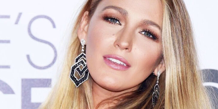 Look like Blake Lively met deze make-upproducten