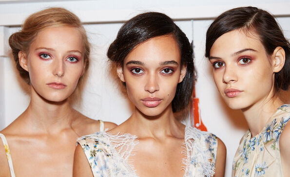 Deze beauty looks van de catwalk wil je wél kopiëren