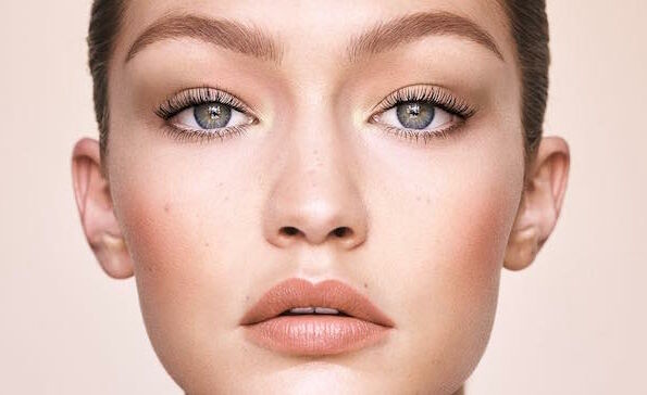 Dit is de Gigi Hadid x Maybelline make-upcollectie!