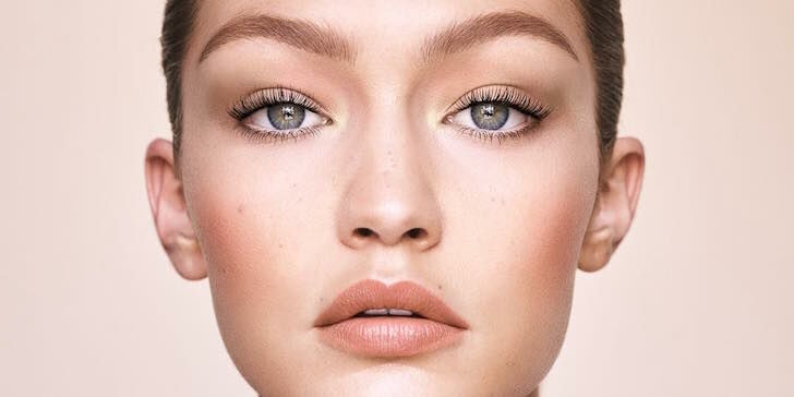 Dit is de Gigi Hadid x Maybelline make-upcollectie!