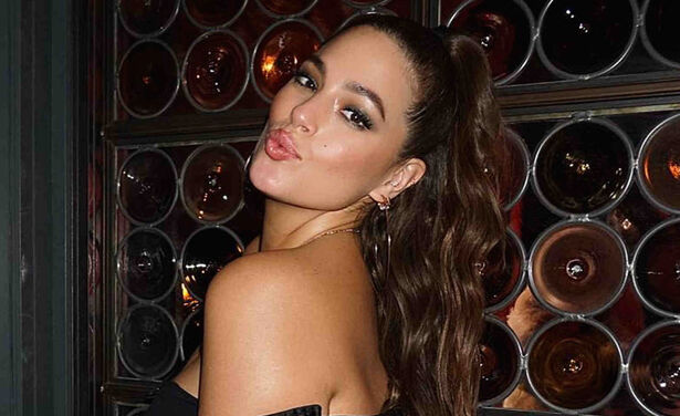 Model Ashley Graham onthult haar #MeToo verhaal in een discussie over Terry Richardson