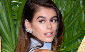 Karl Lagerfeld slaat de handen ineen met model Kaia Gerber voor een collectie