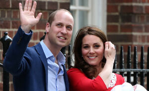 Deze nieuwe beelden van prinses Charlotte en de pasgeboren prins Louis laten je smelten