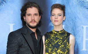 GOT's Rose Leslie trouwde dit weekend met GOT's Kit Harington en deze prachtige jurk droeg ze