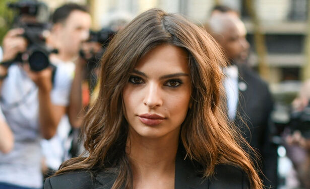 Emily Ratajkowski onthult eindelijk haar erg anders dan andere verlovingsring