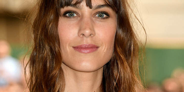 Het geheim van Alexa Chung voor nonchalante lokken 