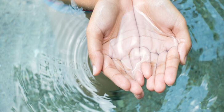 Water na je make-up routine is nu een ding