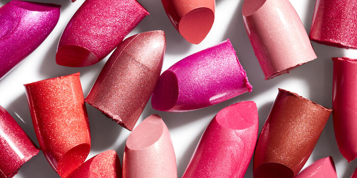 Deze lipstickkleur ga je overal zien deze zomer