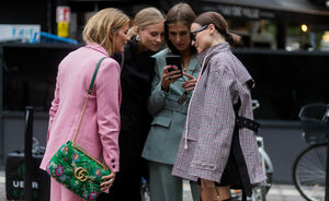 Dit is de jurk die alle influencers deze zomer gaan dragen én jij ook!