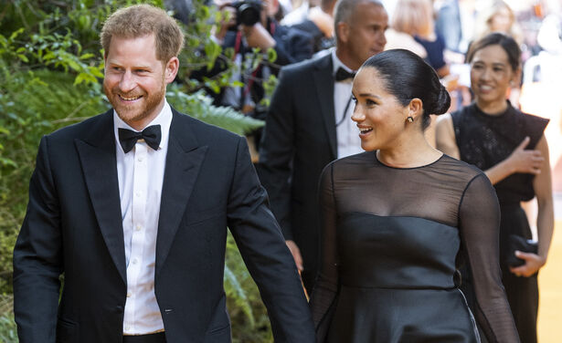 Meghan Markle en Beyoncé ontmoetten elkaar bij de première van The Lion King in Londen