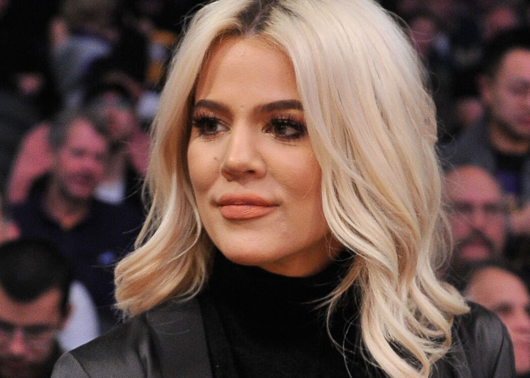 Khloé Kardashian deelt haar zeer uitgebreide 'new mom beauty routine' + verklaart lange nagels