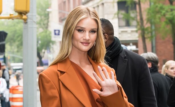 Rosie Huntington-Whiteley heeft deze budget Zara top in maar liefst 3 kleuren