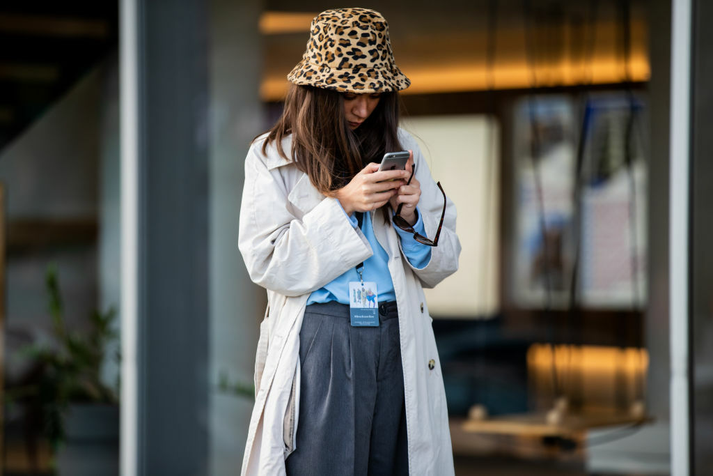 5 x najaar haaraccessoire en hoofddeksel trends die je overal zult zien 