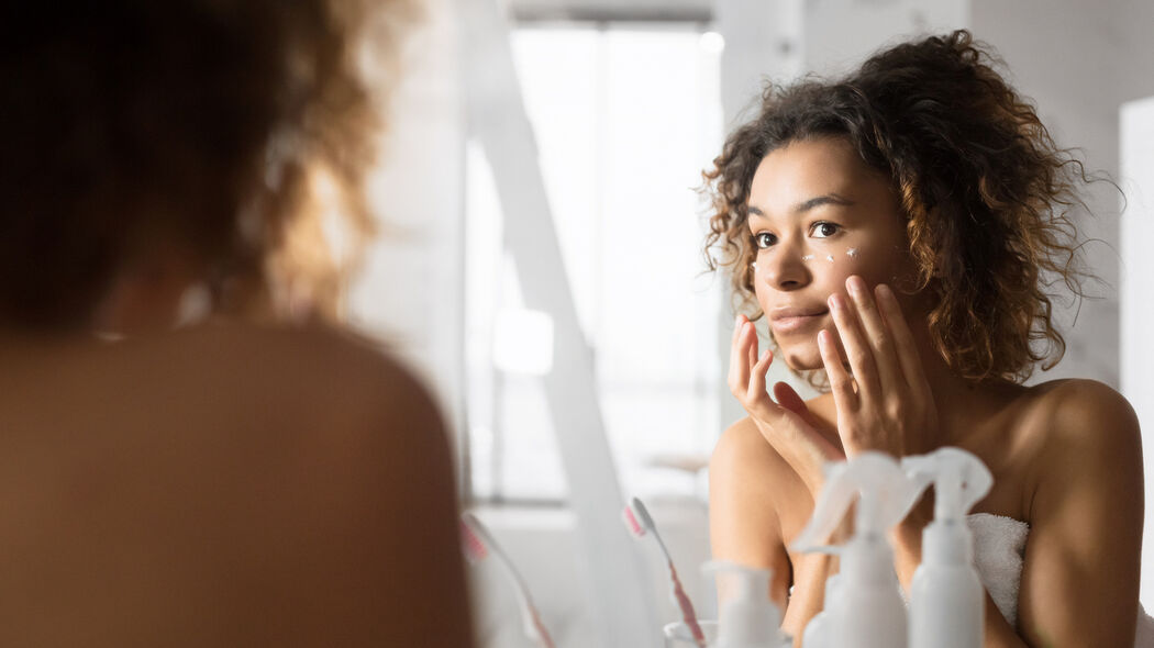 5 ingrediënten die beauty lovers met een droge huid beter kunnen vermijden