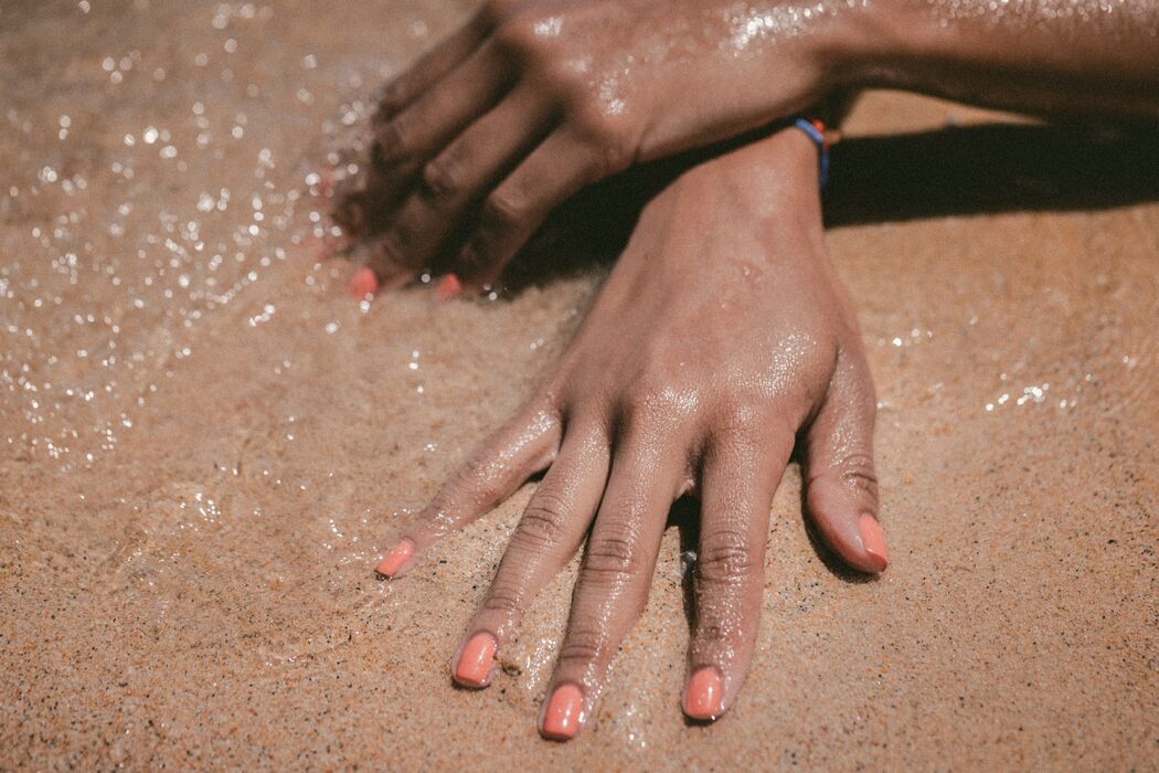 Zo verwijder je zelf gellak zonder dat jij je nagels ruïneert