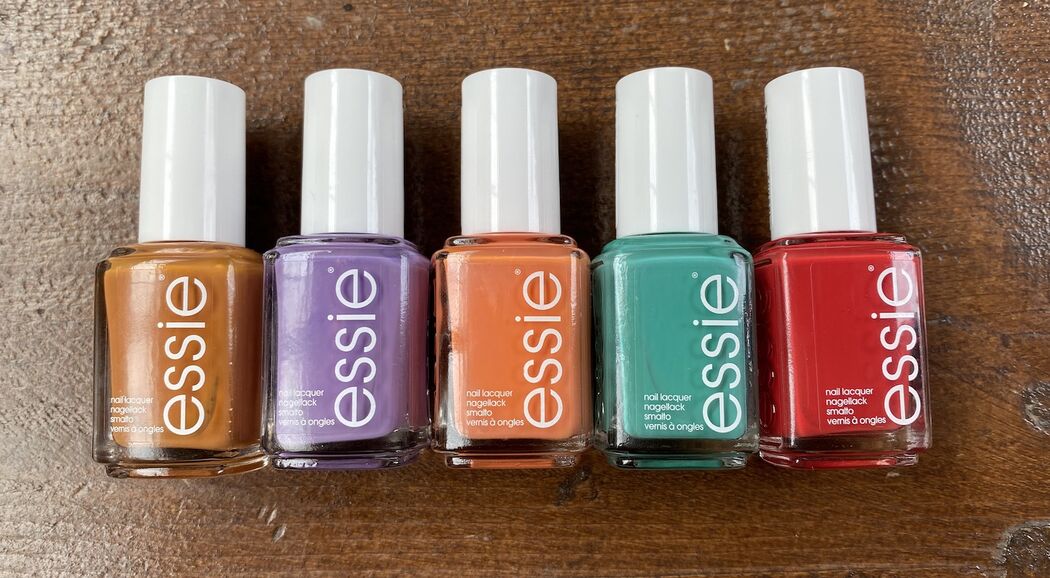 Instantly vrolijk worden? Dat doe je met Essie's Bustling Bazaar zomercollectie van 2020