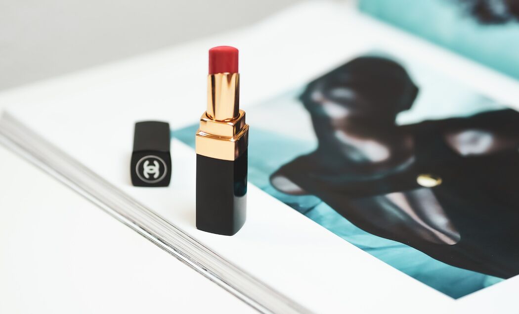 Dit zijn de 5 grootste lipsticktrends van herfst 2020