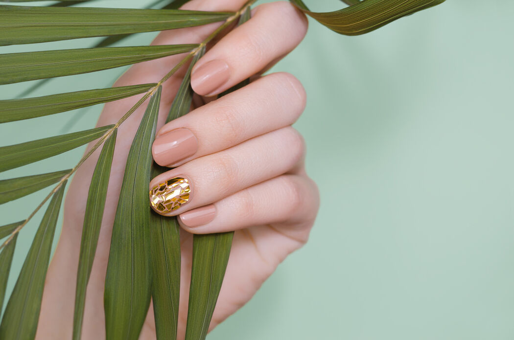 Dol op nail art én een minimalistische en natuurlijke look? Dit zijn 15 opties voor jou