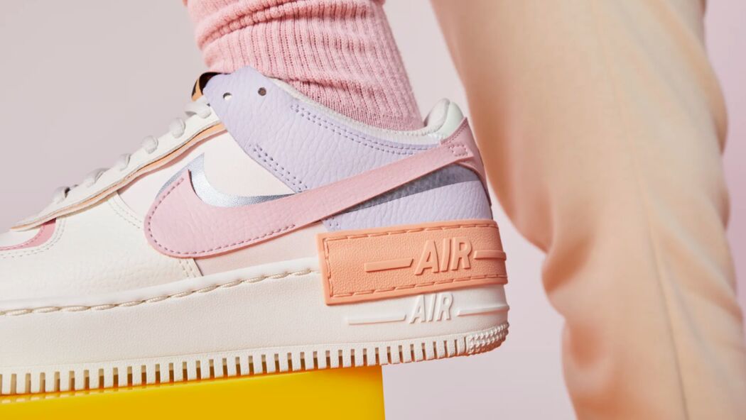 Fashion trend: dit zijn de populairste WMNS sneakers van 2022