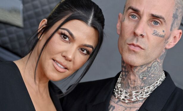 Zien: bruiloft foto's van Kourtney Kardashian en Travis Barker