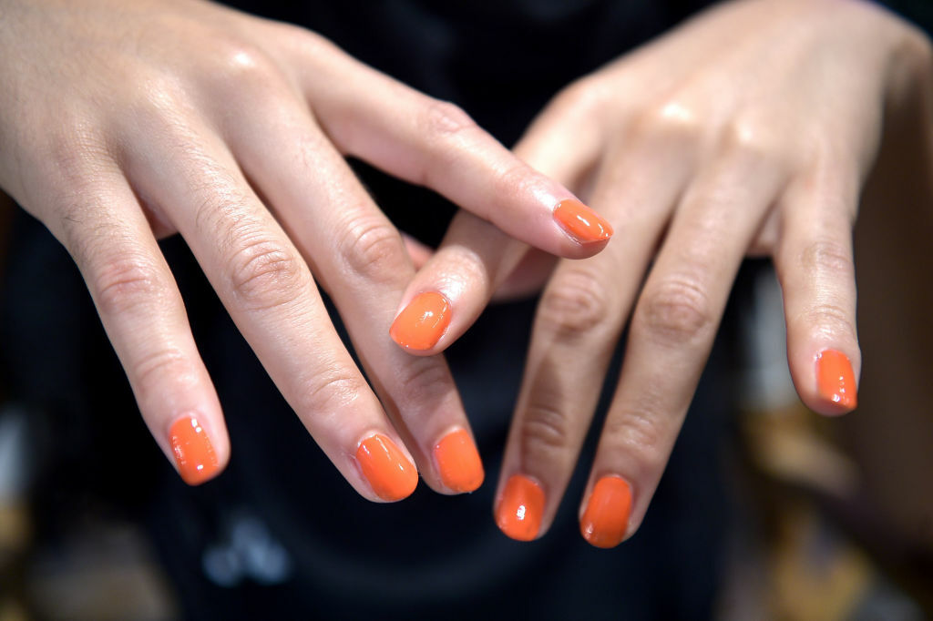 Er koninklijk uitzien deze Koningsdag? Met deze nageldesigns maak jij jouw look af