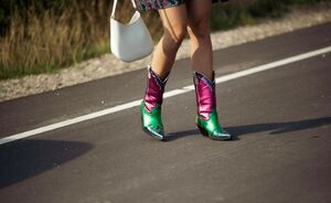 How to: felgekleurde cowboy boots stylen