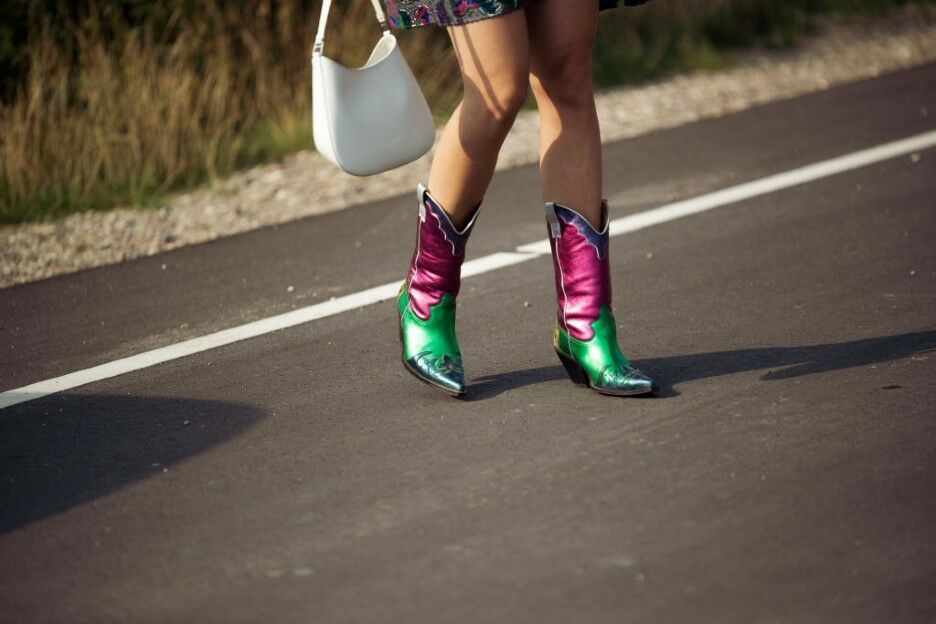 How to: felgekleurde cowboy boots stylen