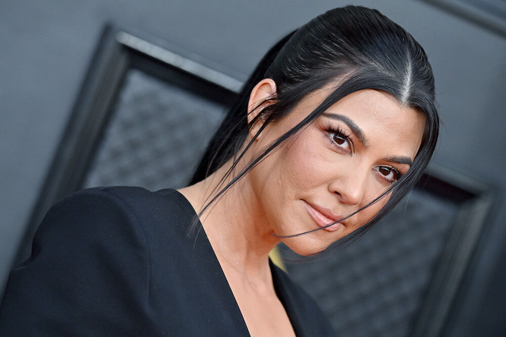 Zien: Kourtney Kardashian viert 43e verjaardag in Disneyland