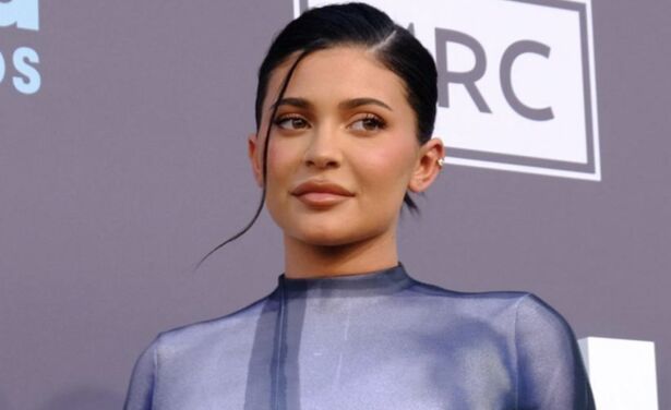 Kylie Jenner showt tepels op Instagram en iedereen is in shock