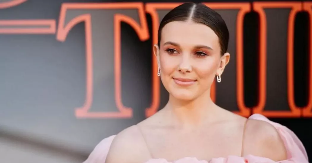 Millie Bobby Brown openhartig over destructieve relatie: "voelde me kwetsbaar"